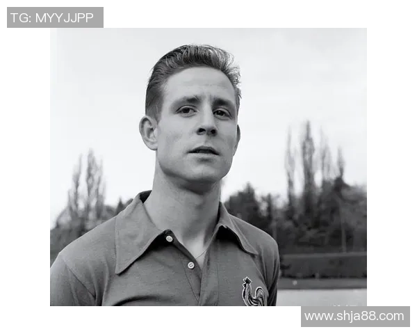 飞机头足球巨星的传奇人生与赛场荣耀故事